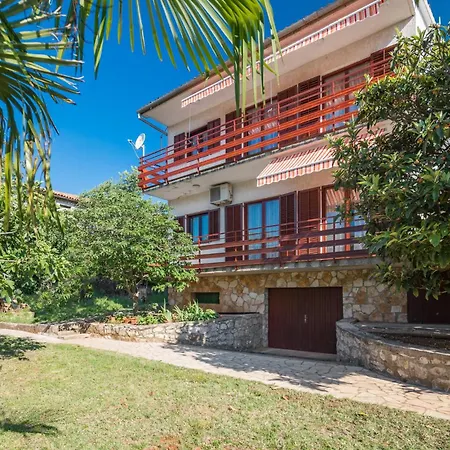 Lovely Apartment In Kastelir With Wifi Apartment