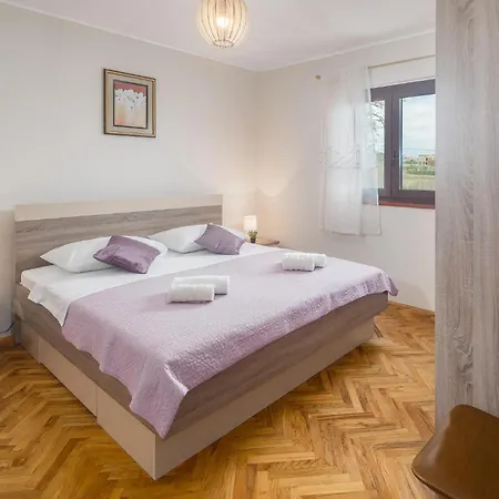 Iii Appartement